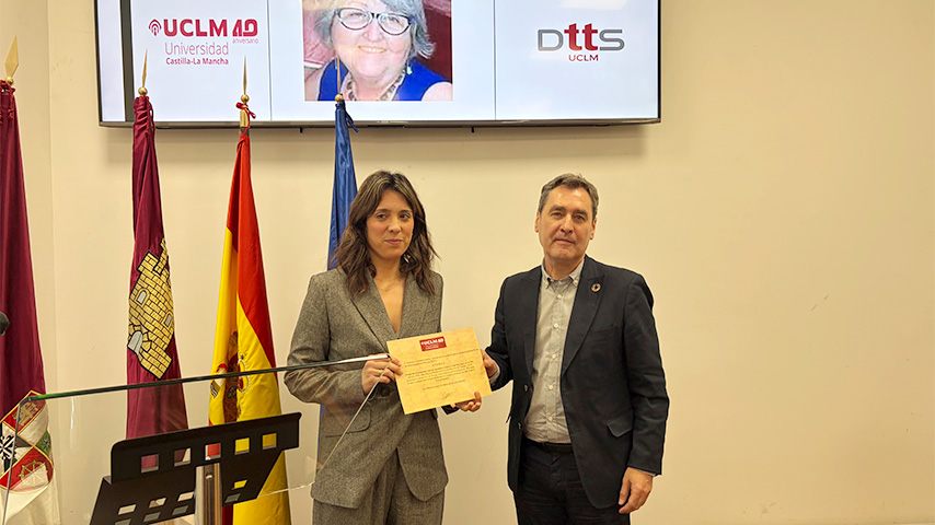 Entrega del VIII premio Lola Martínez