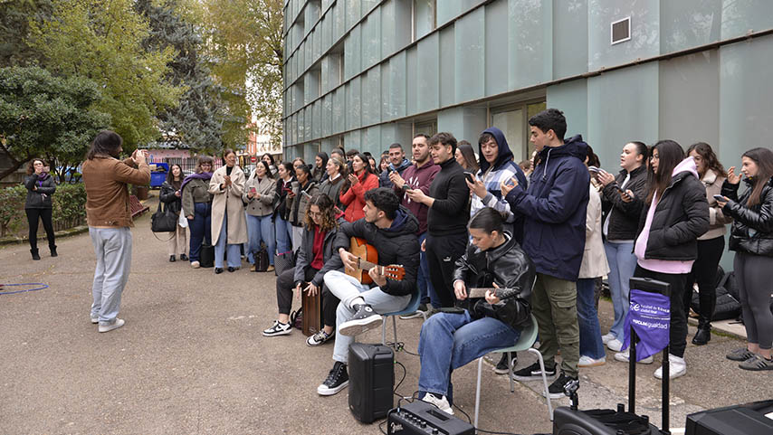 La Facultad de Educación de Ciudad Real se suma al 25N.